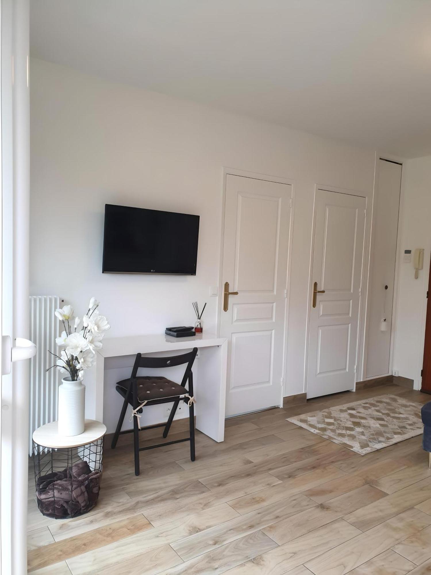 Appartement Avec Jardin Prive - 2 A 4 Voyageur シャビル エクステリア 写真